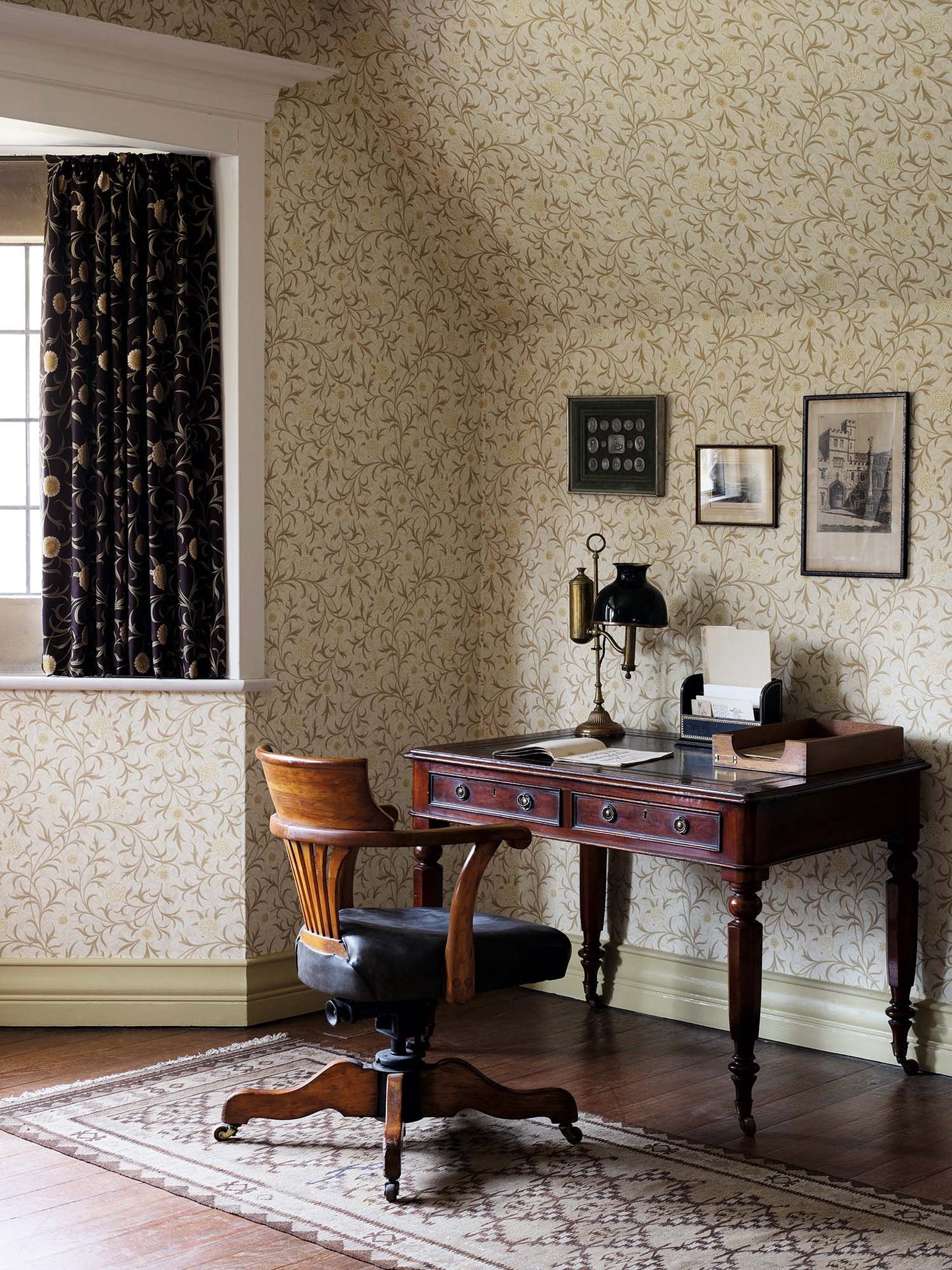 壁紙 スクロール LIS-42021 モリス壁紙国内在庫