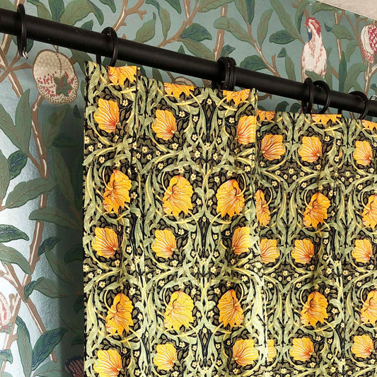 カーテン モリス柄 ピンパネルブラック 横幅180cm 遮光 裏地付き 1.5倍ヒダ 2つ山ヒダ 花柄 コットン 既成 窓 フック付き